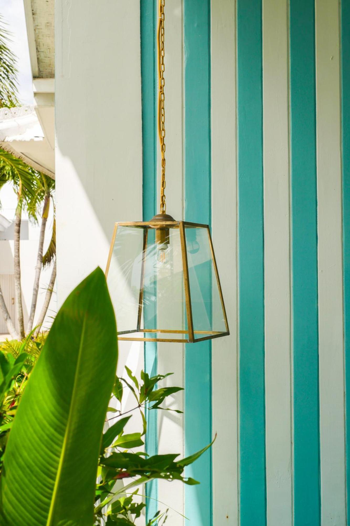 Ria Uluwatu, Tropical Chic Hotel Extérieur photo