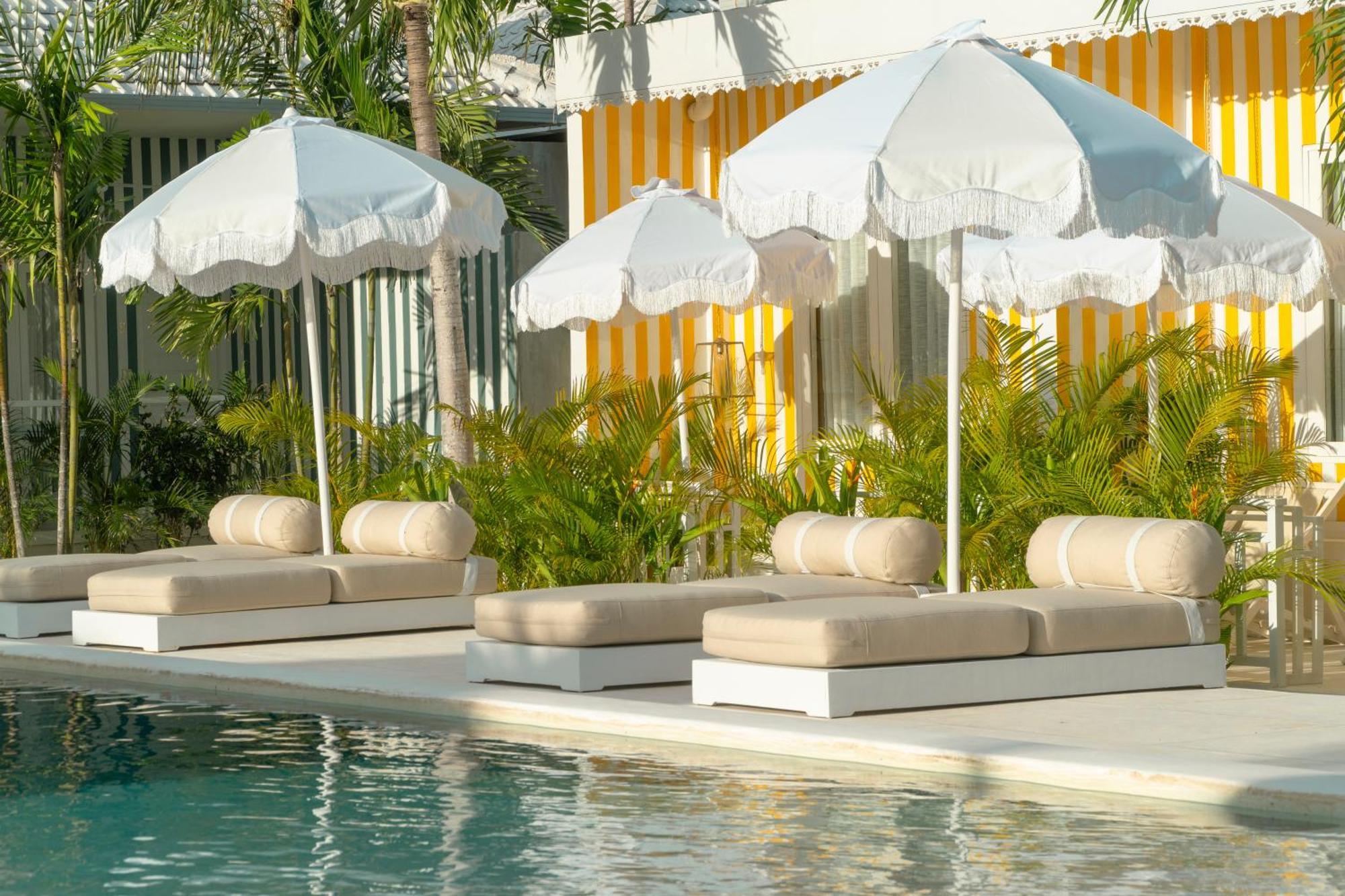 Ria Uluwatu, Tropical Chic Hotel Extérieur photo